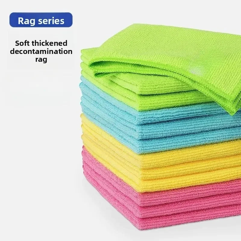 Lot de 5/10 articles de nettoyage aléatoires aux couleurs « dopamine »
