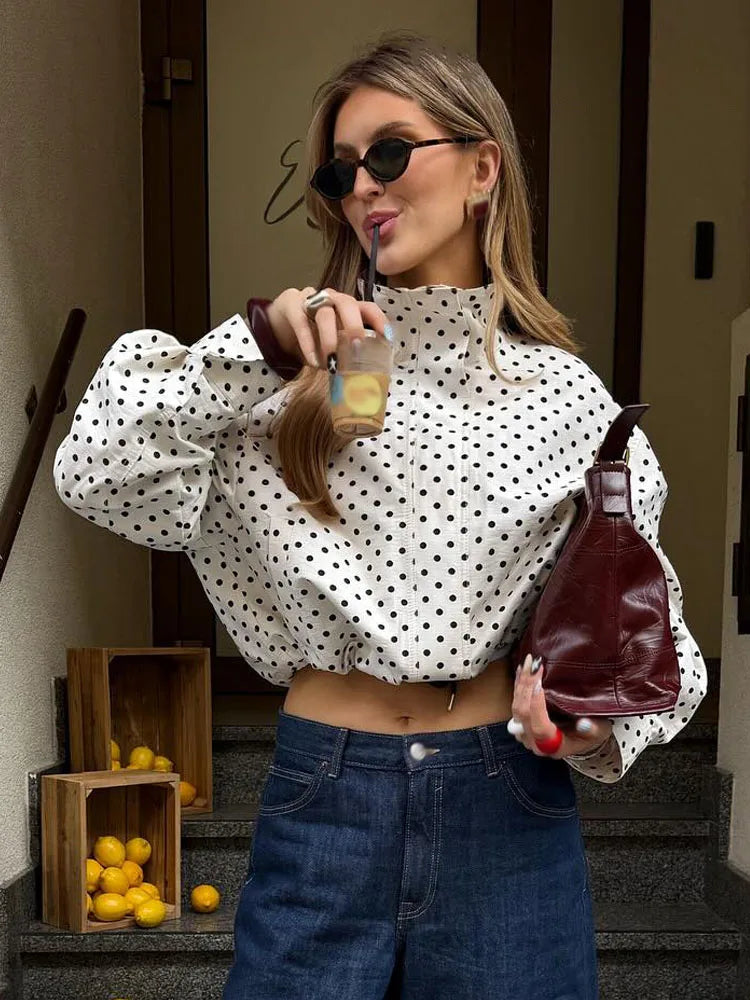 Veste zippée à col roulé et pois pour femme