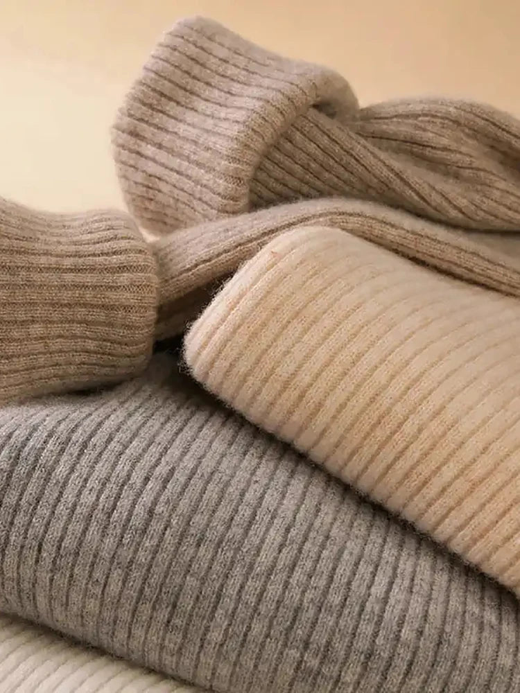 Pull à col en V en maille côtelée à rayures pour femme