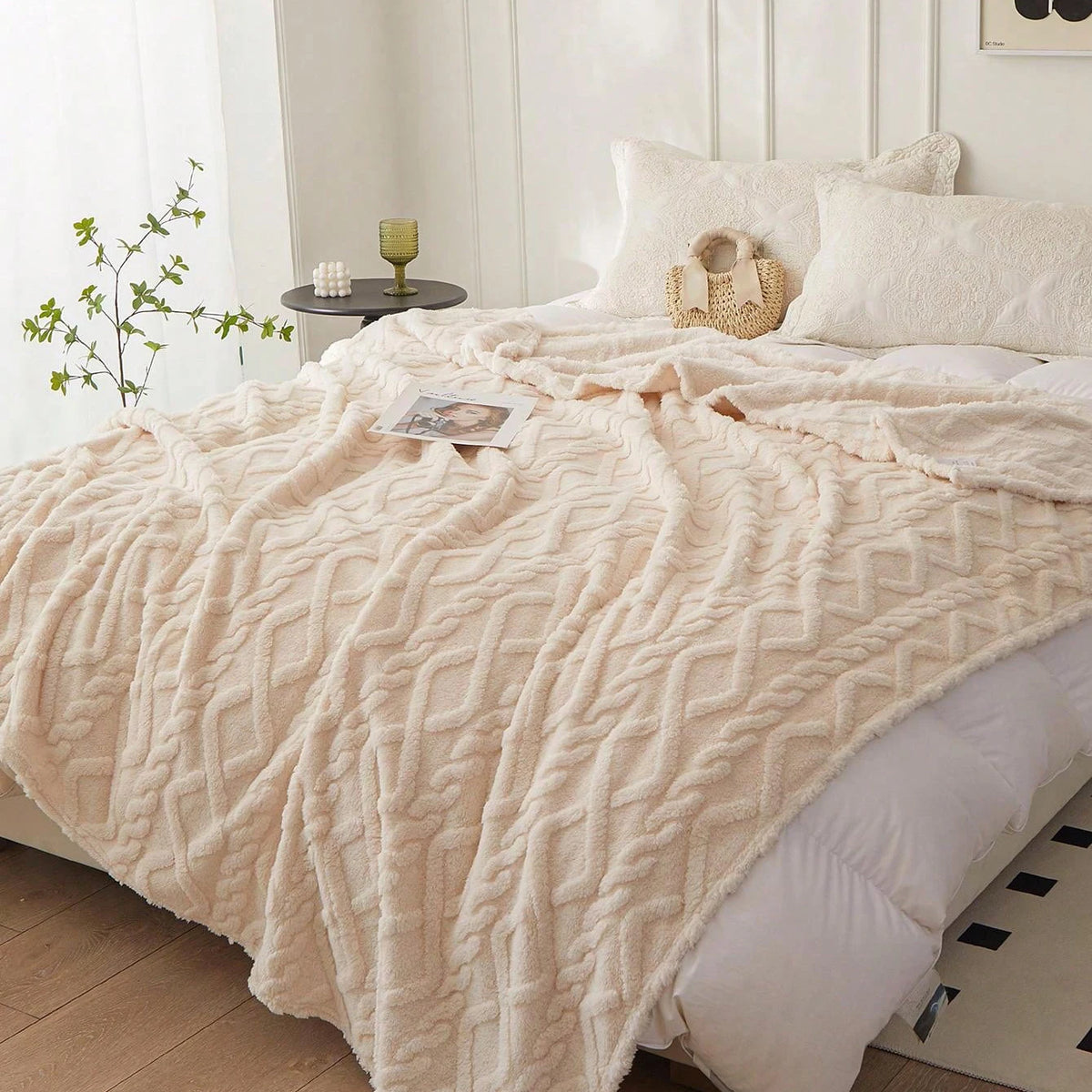 Single - Layer Coral Fleece Blanket